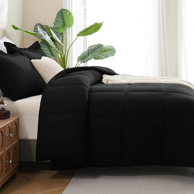 Lightweight Queen Comforter & Sham Set